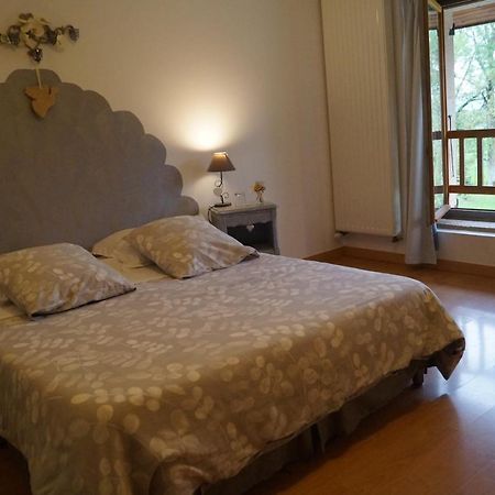 Chambre D'Hotes La Jument Grise Lescheroux Kültér fotó