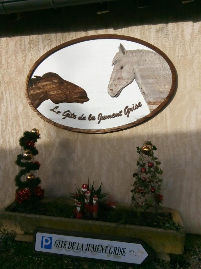 Chambre D'Hotes La Jument Grise Lescheroux Kültér fotó